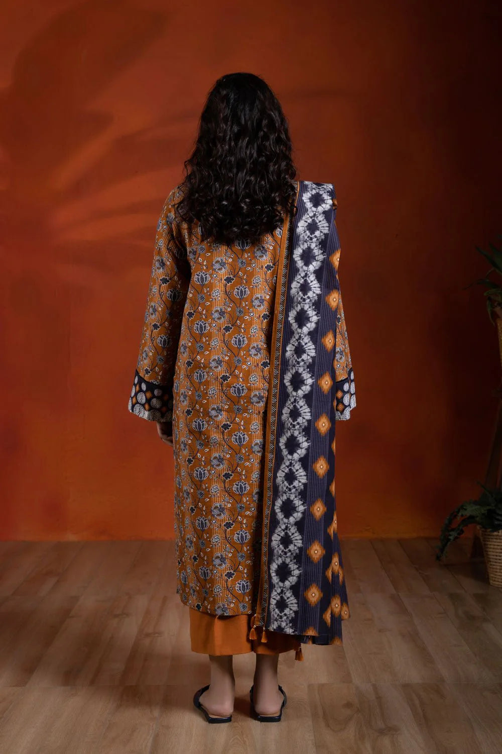 SAPPHIRE | UNSTITCHED 3 PIECE PRINTED KHADDAR SUIT