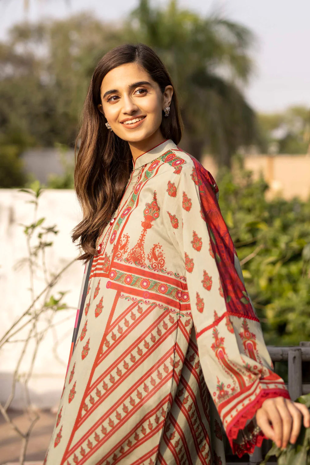 SAPPHIRE | UNSTITCHED 3 PIECE DIGITAL PRINTED KHADDAR SUIT