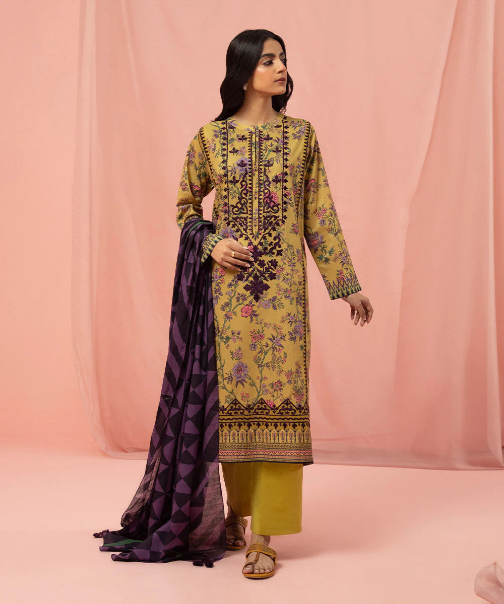 Sapphire | Unstitched 3Pc Embroidered Lawn Suit | 3PE-DY23V2-4R
