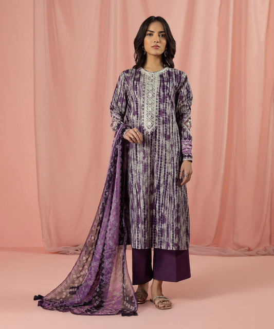 Sapphire | Unstitched 3Pc Embroidered Lawn Suit | 3PE-DY23V2-8R