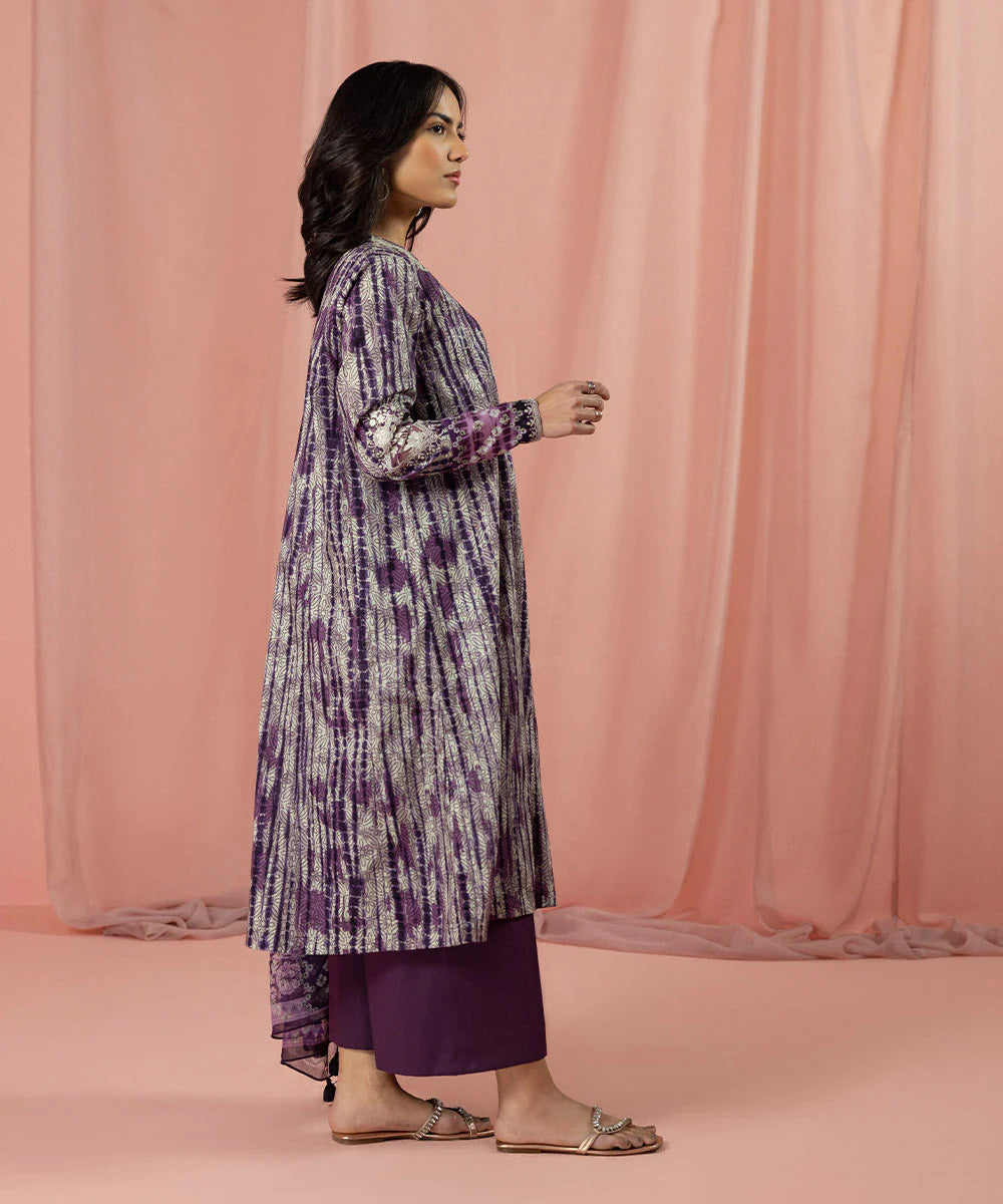 Sapphire | Unstitched 3Pc Embroidered Lawn Suit | 3PE-DY23V2-8R
