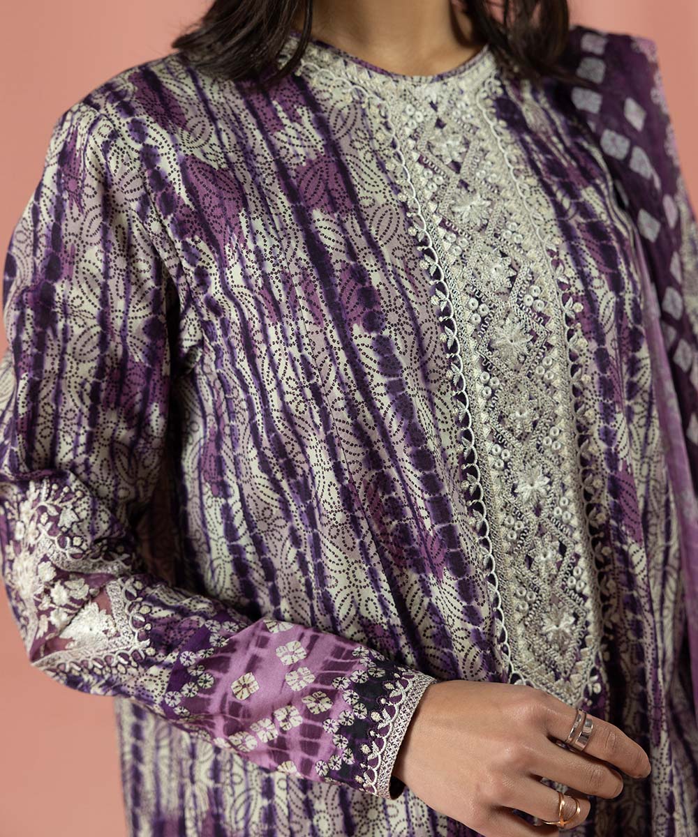 Sapphire | Unstitched 3Pc Embroidered Lawn Suit | 3PE-DY23V2-8R
