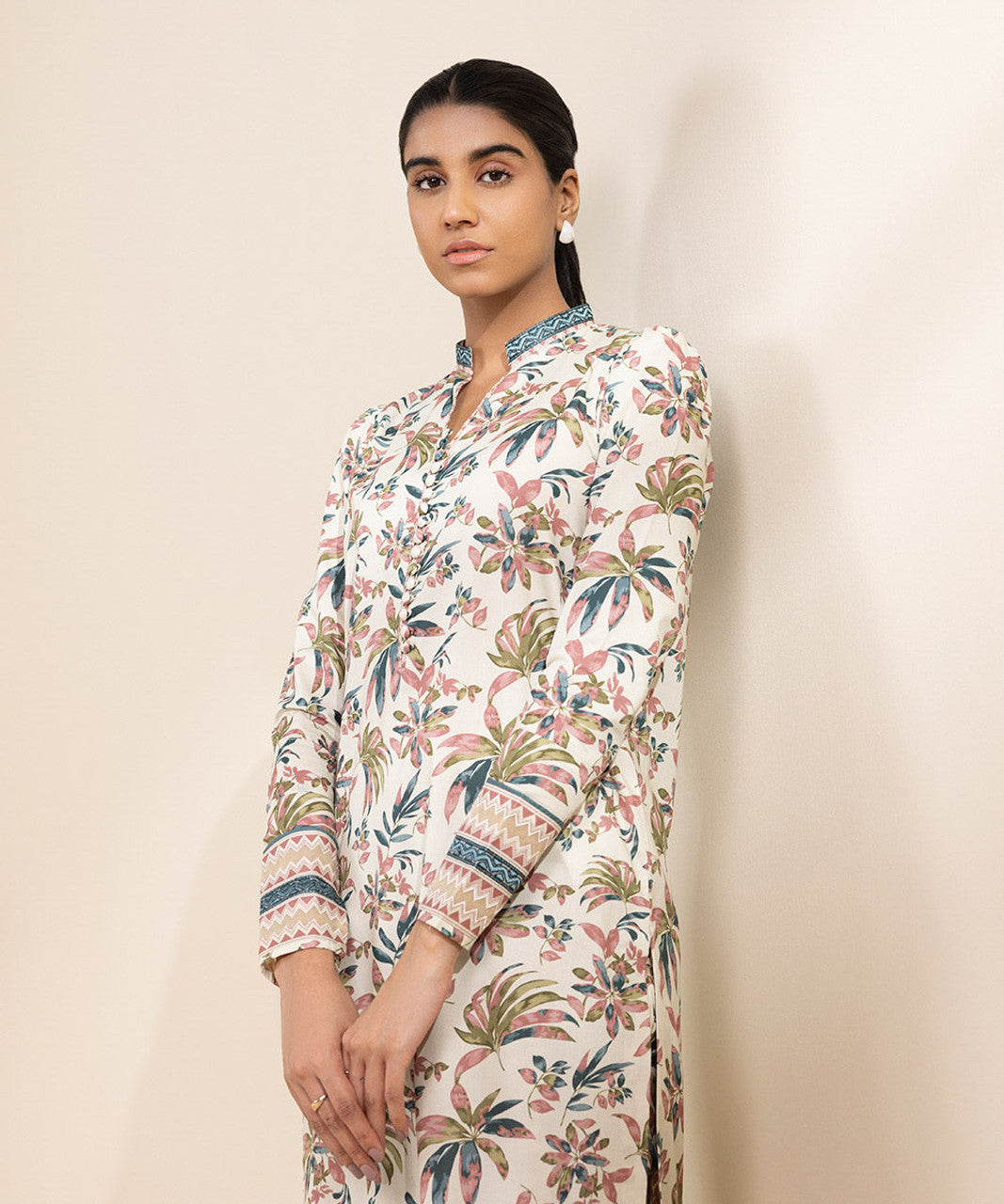 SAPPHIRE | UNSTITCHED 2 PIECE EMBROIDERED LAWN SUIT