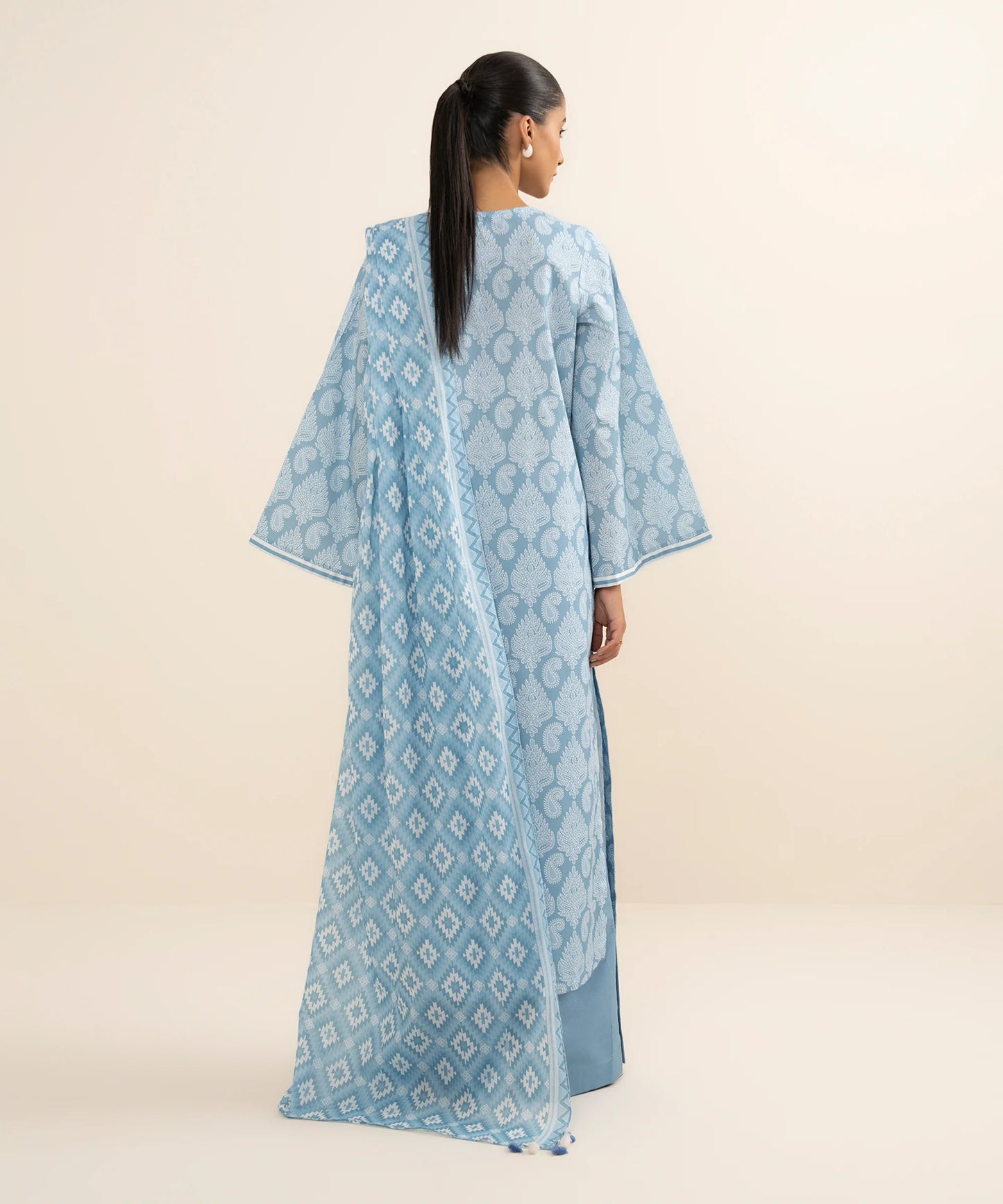 SAPPHIRE | UNSTITCHED 3 PIECE PRINTED LAWN SUIT