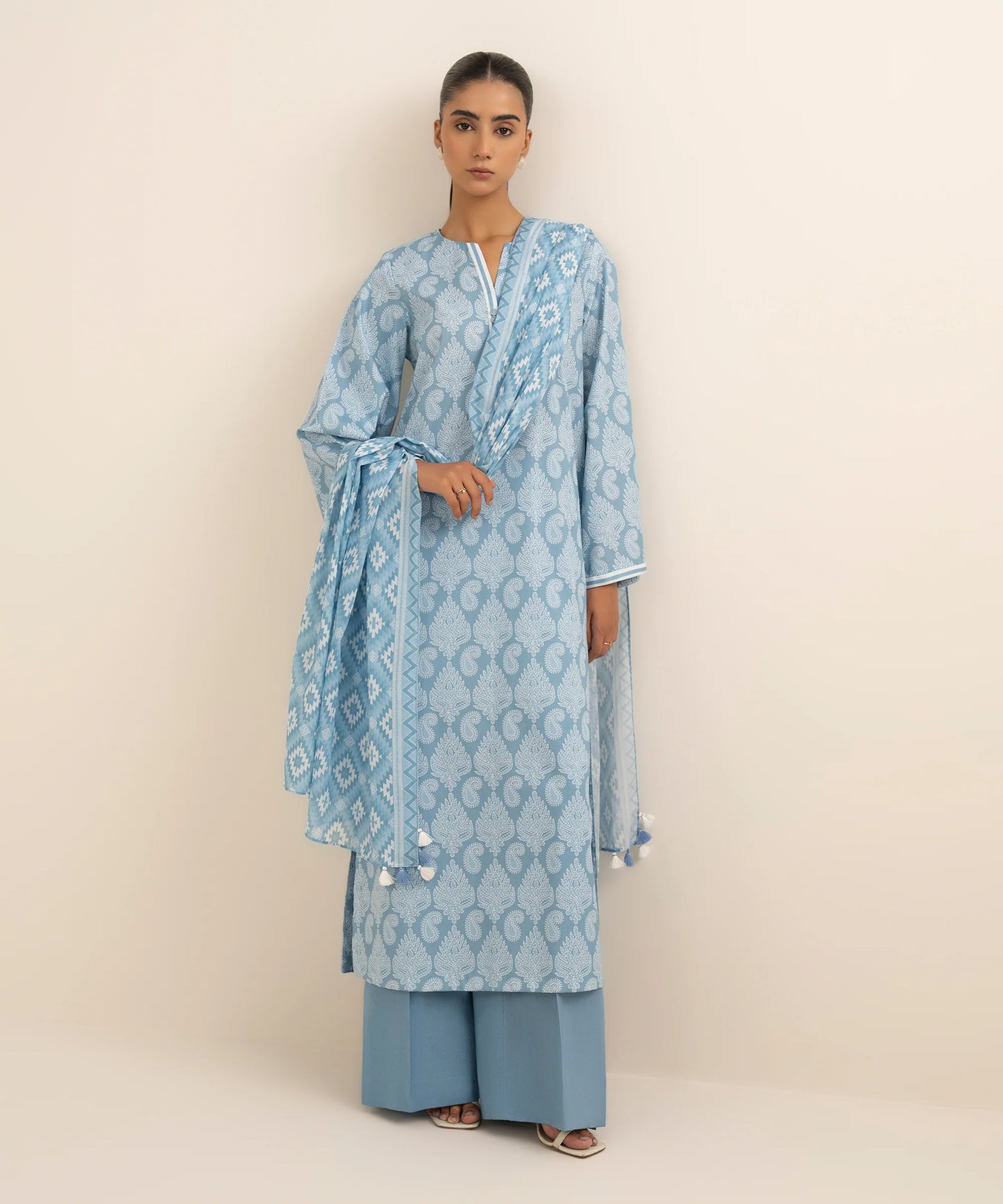 SAPPHIRE | UNSTITCHED 3 PIECE PRINTED LAWN SUIT