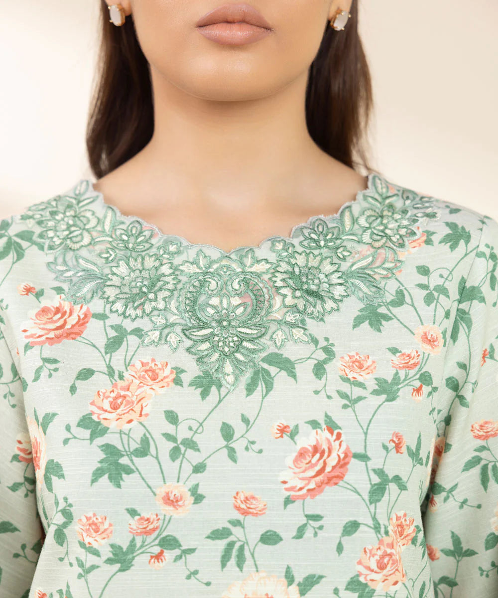 SAPPHIRE | UNSTITCHED 3 PIECE EMBROIDERED KHADDAR SUIT