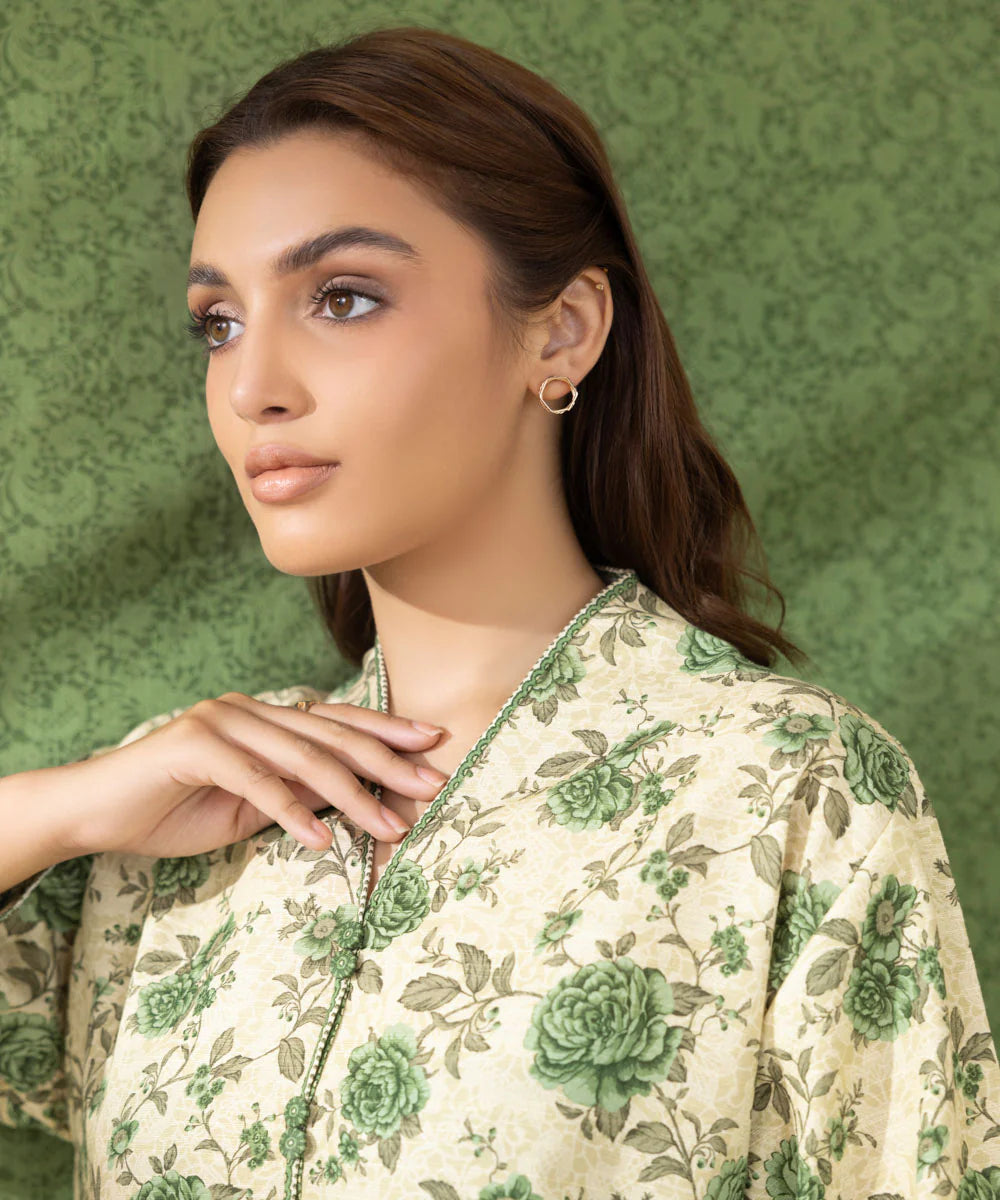 SAPPHIRE | UNSTITCHED 3 PIECE EMBROIDERED LIGHT KHADDAR SUIT