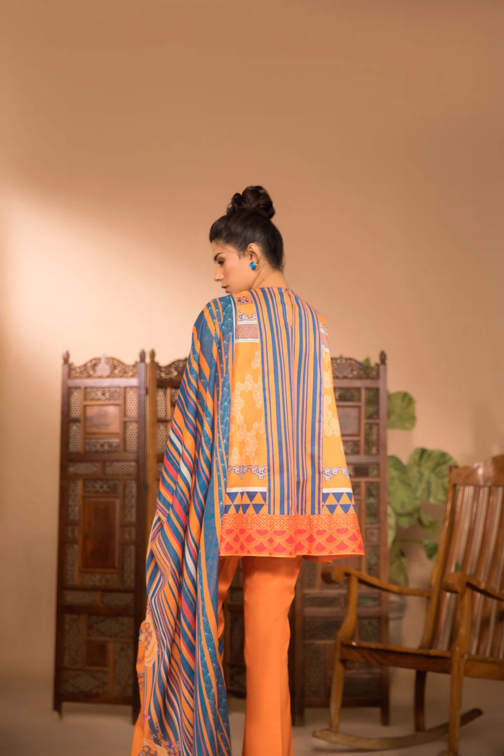 SAPPHIRE | UNSTITCHED 3 PIECE PRINTED KHADDAR SUIT