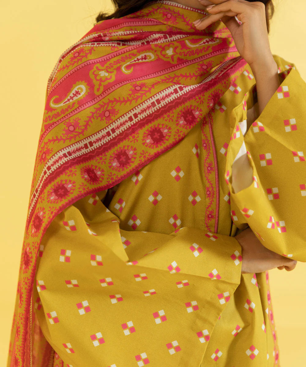 Sapphire | Unstitched 2Pc Printed Lawn - Shirt & Dupatta | 2D-DY23ZV3-10