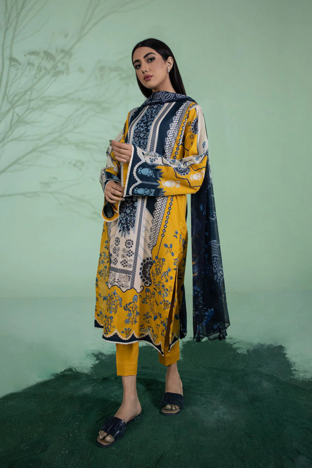 Sapphire | Unstitched 3Pc Printed Cambric Suit | U3F-DG23V1-10