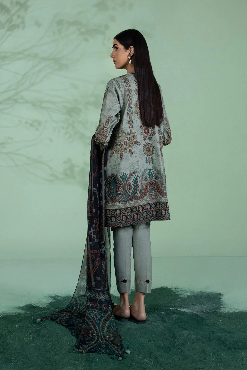 Sapphire | Unstitched 3Pc Printed Cambric Suit | U3F-DG23V1-12