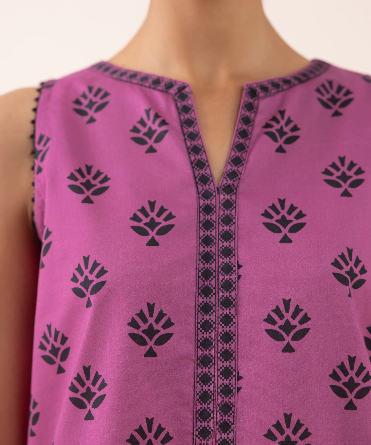 SAPPHIRE | UNSTITCHED 3 PIECE PRINTED LAWN SUIT