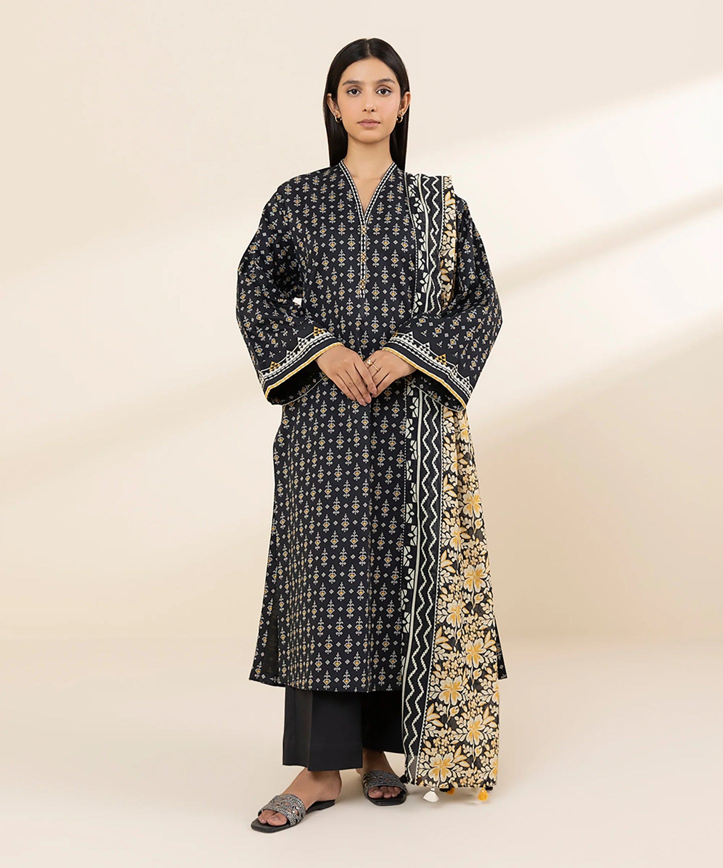 SAPPHIRE | UNSTITCHED 3 PIECE PRINTED LAWN SUIT