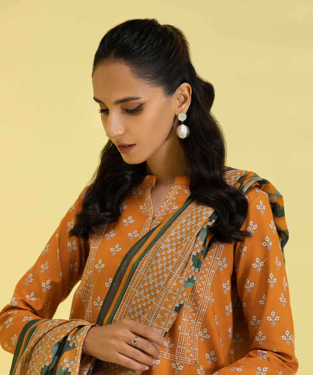 Sapphire | Unstitched 3Pc Printed Lawn Suit | 3P-DY23ZV3-15-R