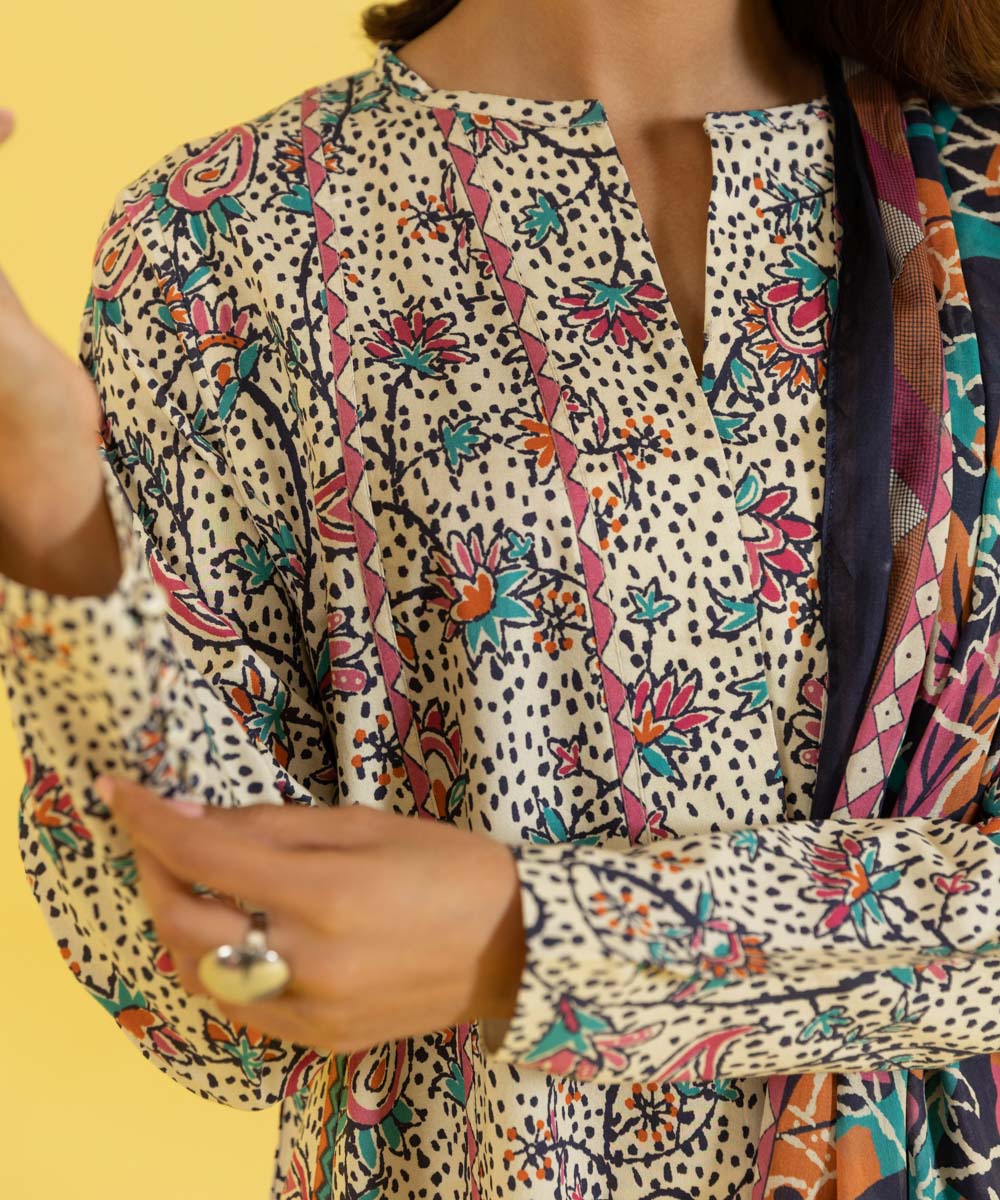 Sapphire | Unstitched 3Pc Printed Lawn Suit | 3P-DY23ZV3-19-R