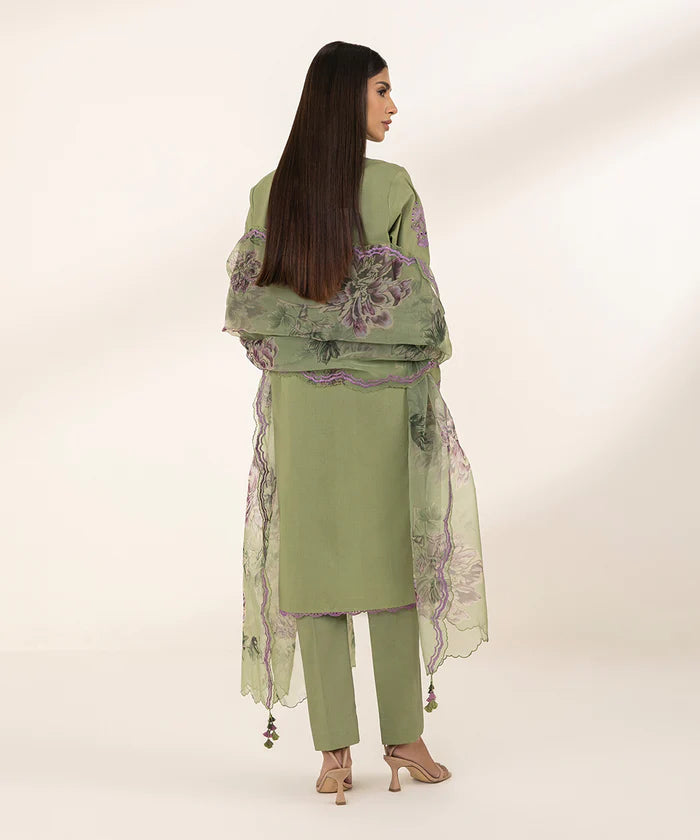 SAPPHIRE | UNSTITCHED 3 PIECE EMBROIDERED DOBBY SUIT