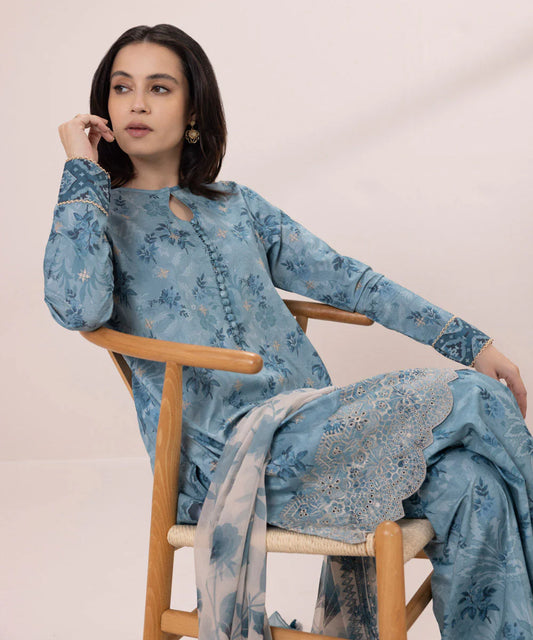 SAPPHIRE | UNSTITCHED 3 PIECE EMBROIDERED CAMBRIC SUIT