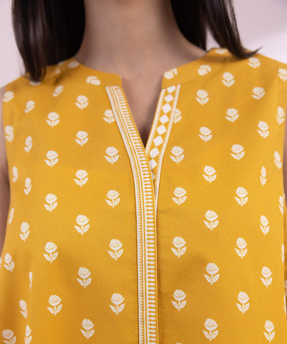 SAPPHIRE | UNSTITCHED 2 PIECE PRINTED LAWN SUIT