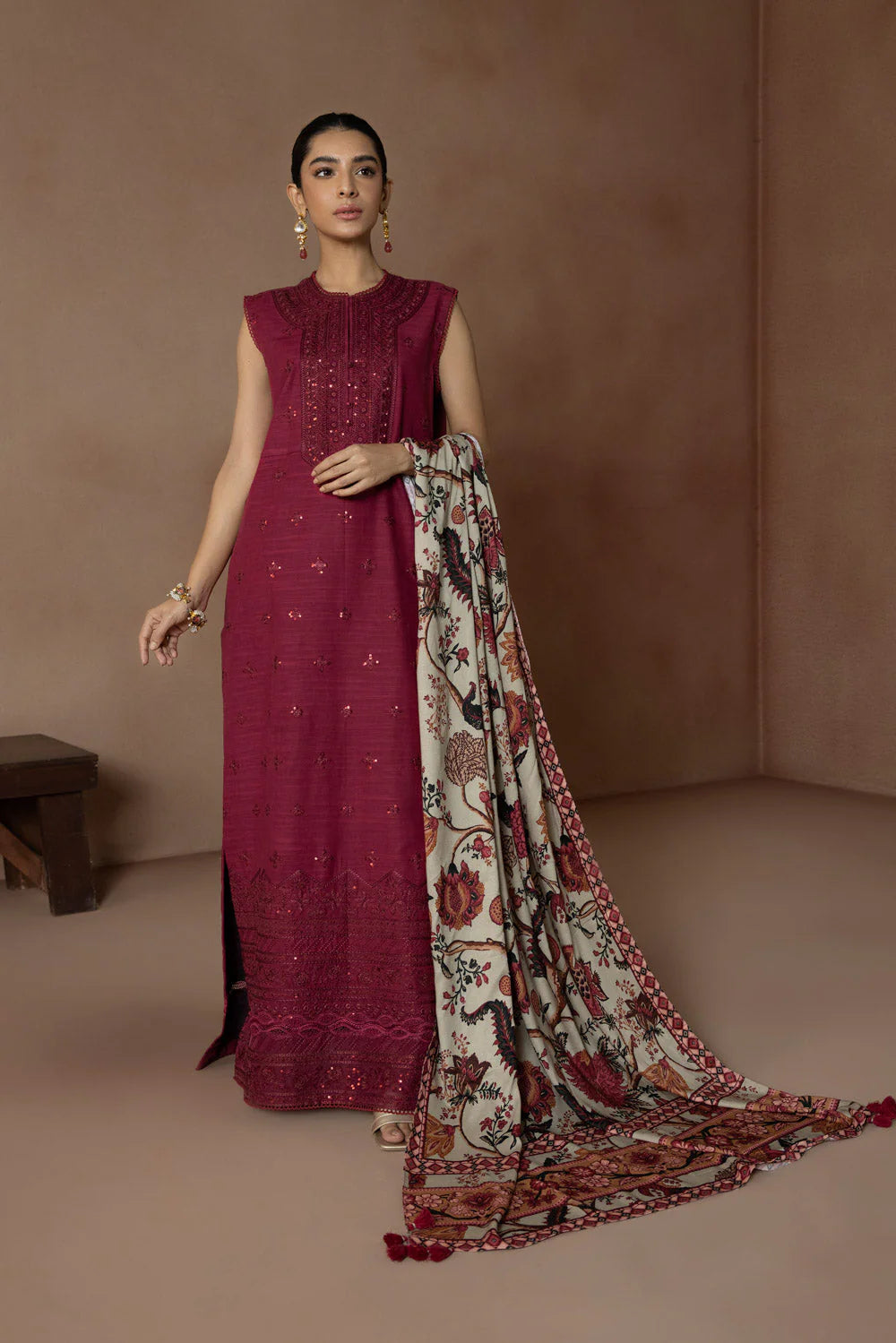 SAPPHIRE | UNSTITCHED 3 PIECE EMBROIDERED KHADDAR SUIT
