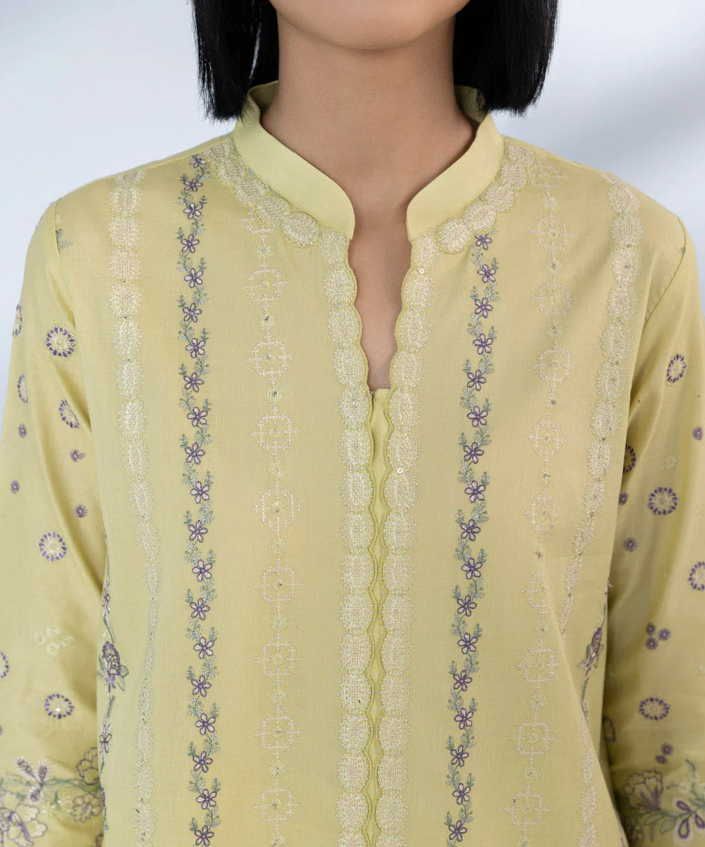 SAPPHIRE | UNSTITCHED 3 PIECE EMBROIDERED LAWN SUIT