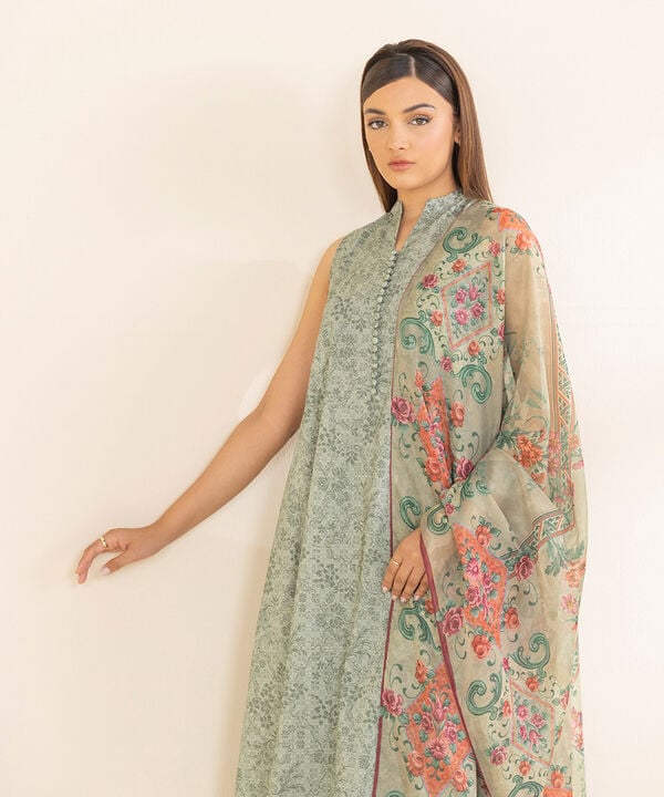 SAPPHIRE | UNSTITCHED 3 PIECE PRINTED LAWN SUIT