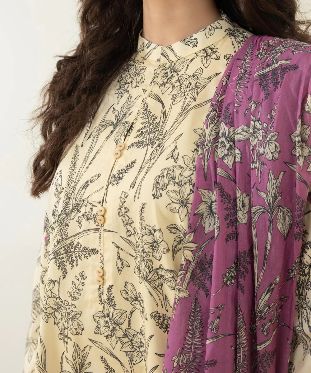 Sapphire | Unstitched 3Pc Printed Lawn Suit | U3P-DY23V4-17R