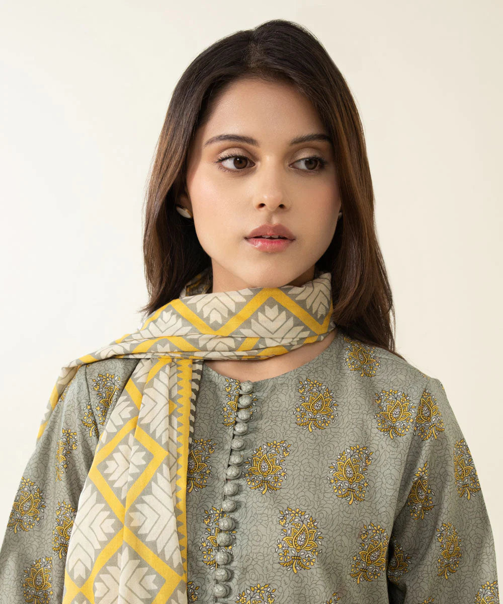 Sapphire | Unstitched 3Pc Printed Lawn Suit | U3P-DY23V4-19R