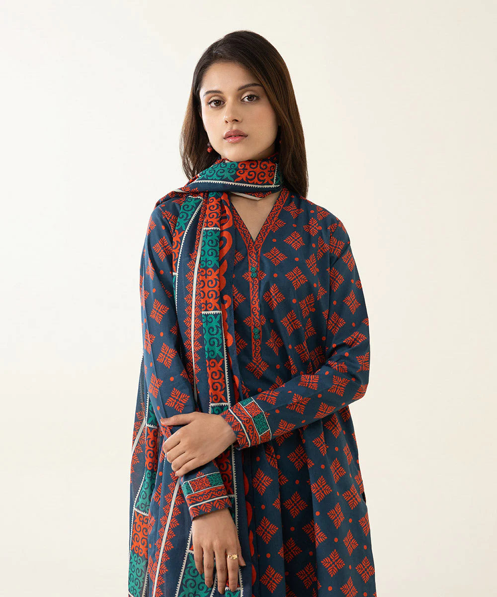 Sapphire | Unstitched 3Pc Printed Lawn Suit | U3P-DY23V4-32R
