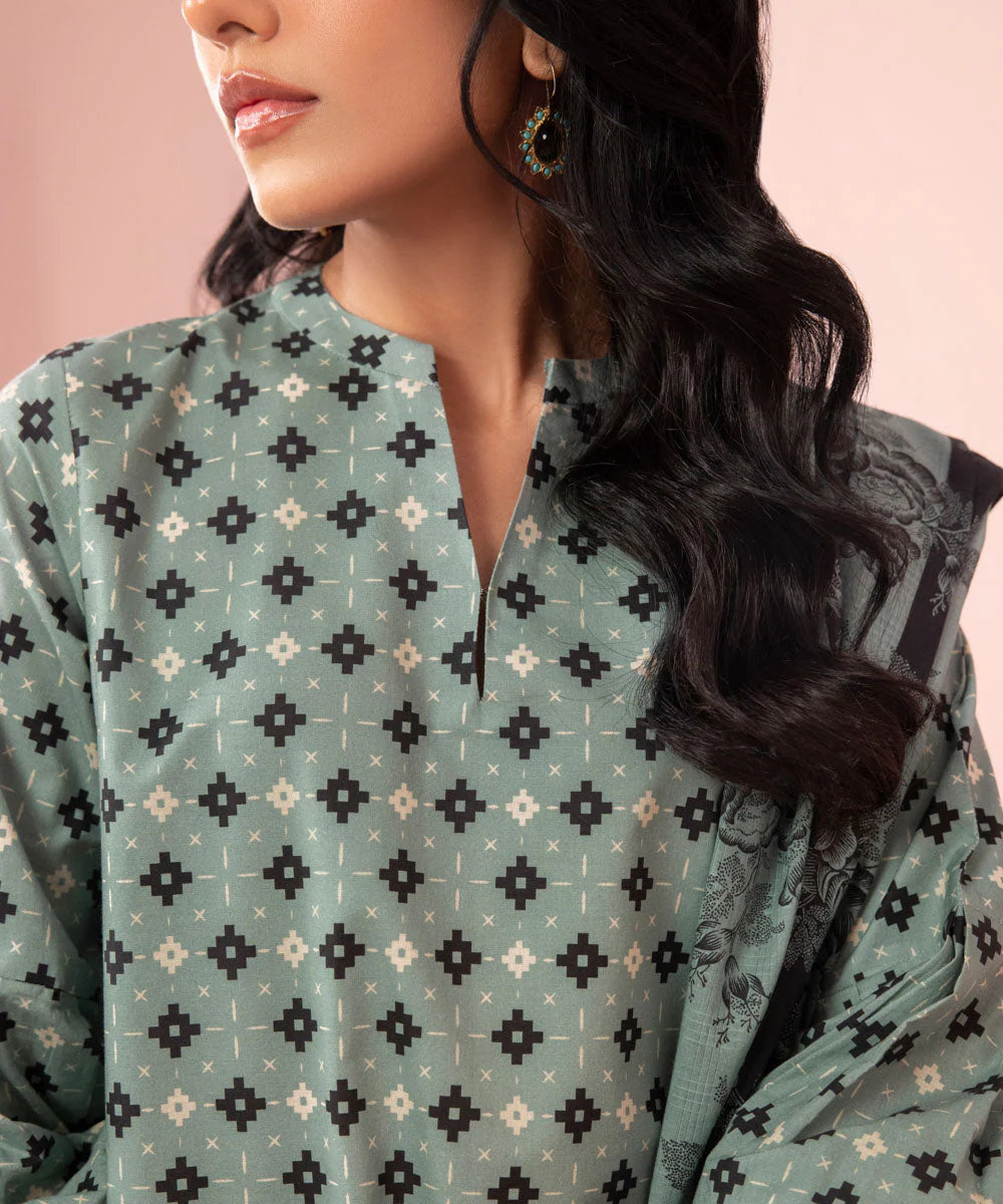 SAPPHIRE | UNSTITCHED 3 PIECE PRINTED LAWN SUIT