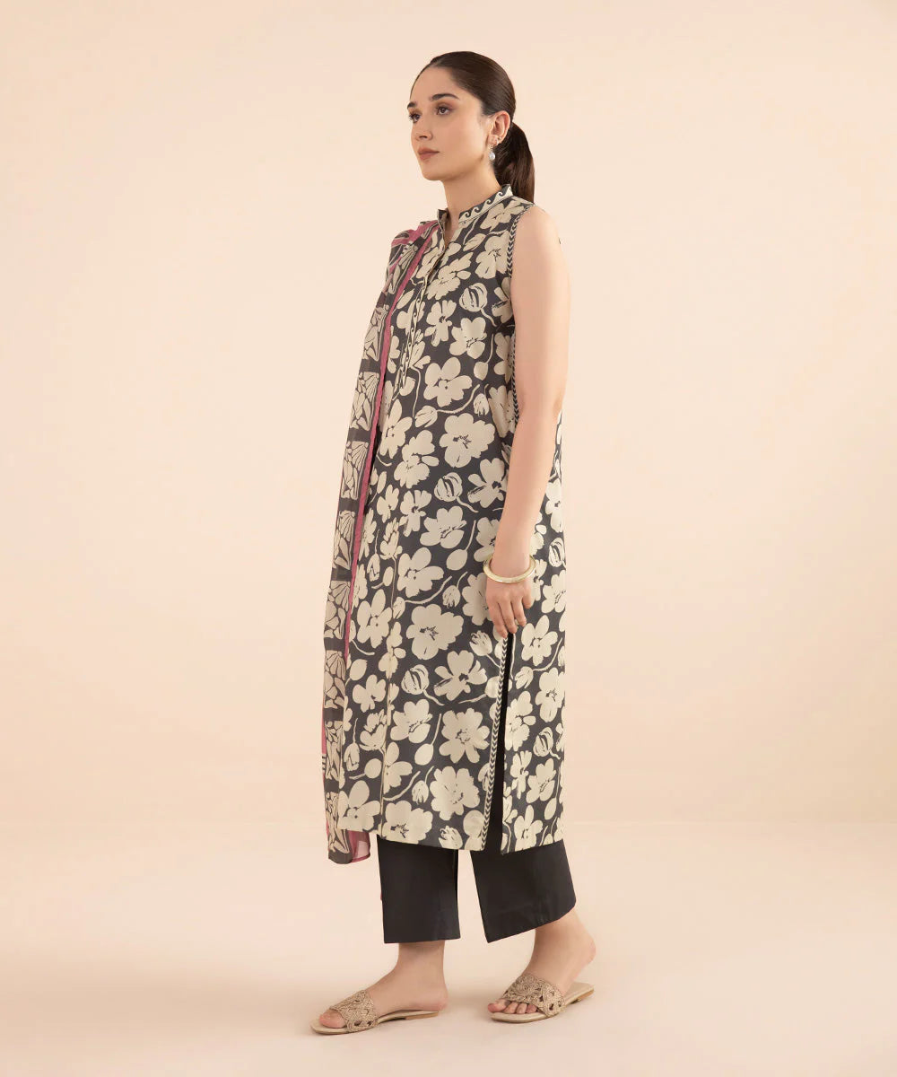 SAPPHIRE | UNSTITCHED 3 PIECE PRINTED LAWN SUIT