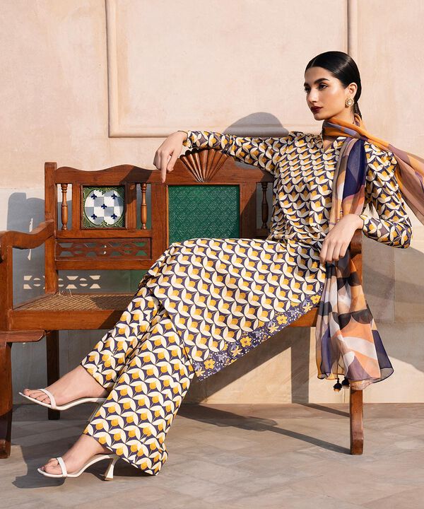 SAPPHIRE | UNSTITCHED 3 PIECE PRINTED LAWN SUIT
