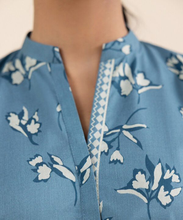 SAPPHIRE | UNSTITCHED 3 PIECE PRINTED LAWN SUIT