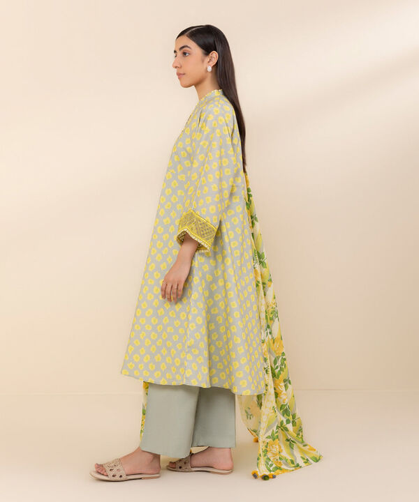 SAPPHIRE | UNSTITCHED 3 PIECE EMBROIDERED LAWN SUIT
