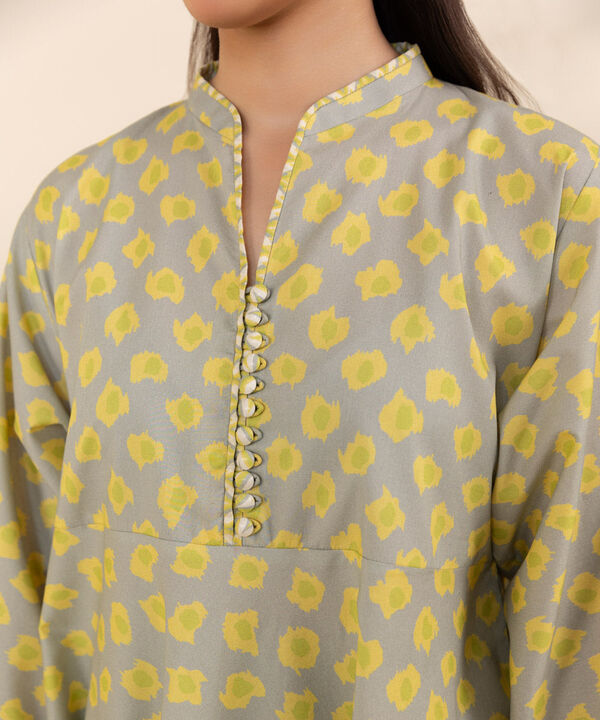 SAPPHIRE | UNSTITCHED 3 PIECE EMBROIDERED LAWN SUIT