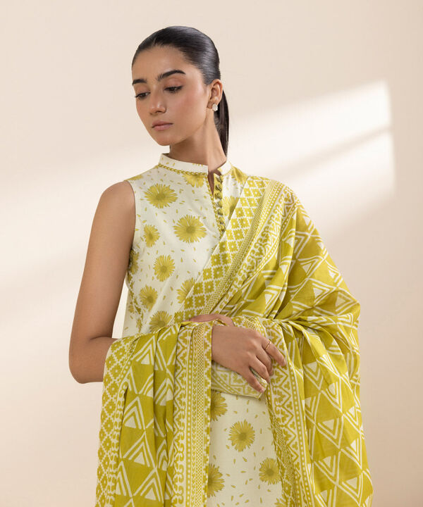SAPPHIRE | UNSTITCHED 3 PIECE PRINTED LAWN SUIT