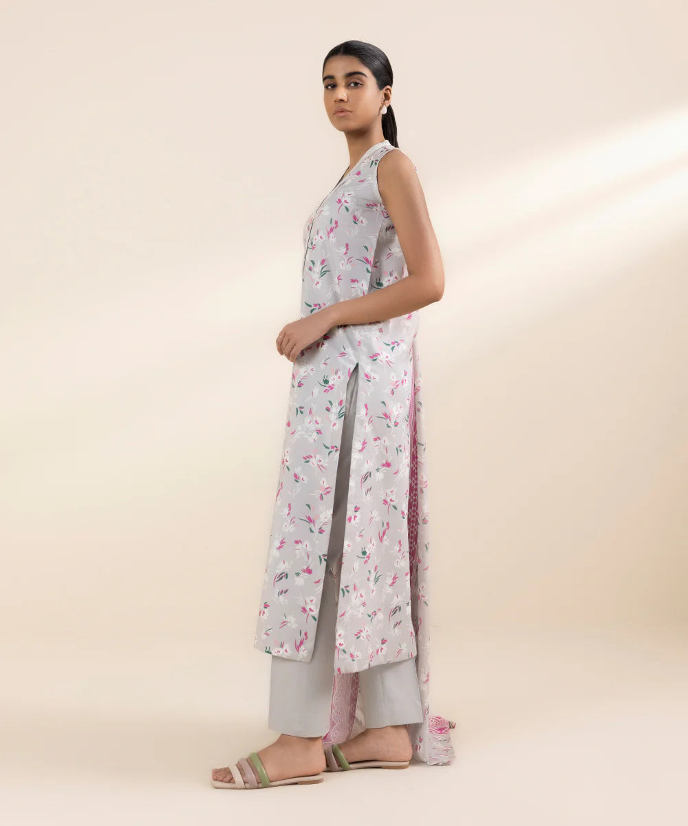 SAPPHIRE | UNSTITCHED 3 PIECE PRINTED LAWN SUIT