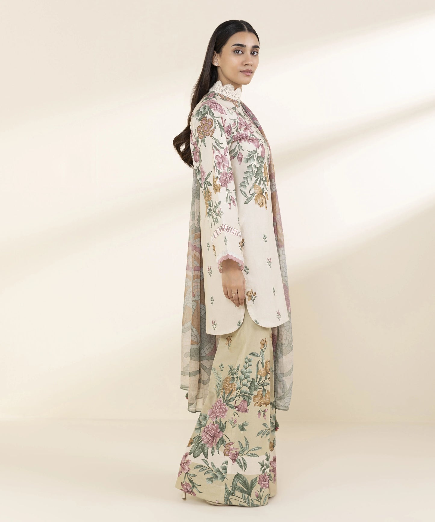 SAPPHIRE | UNSTITCHED 3 PIECE PRINTED LAWN SUIT