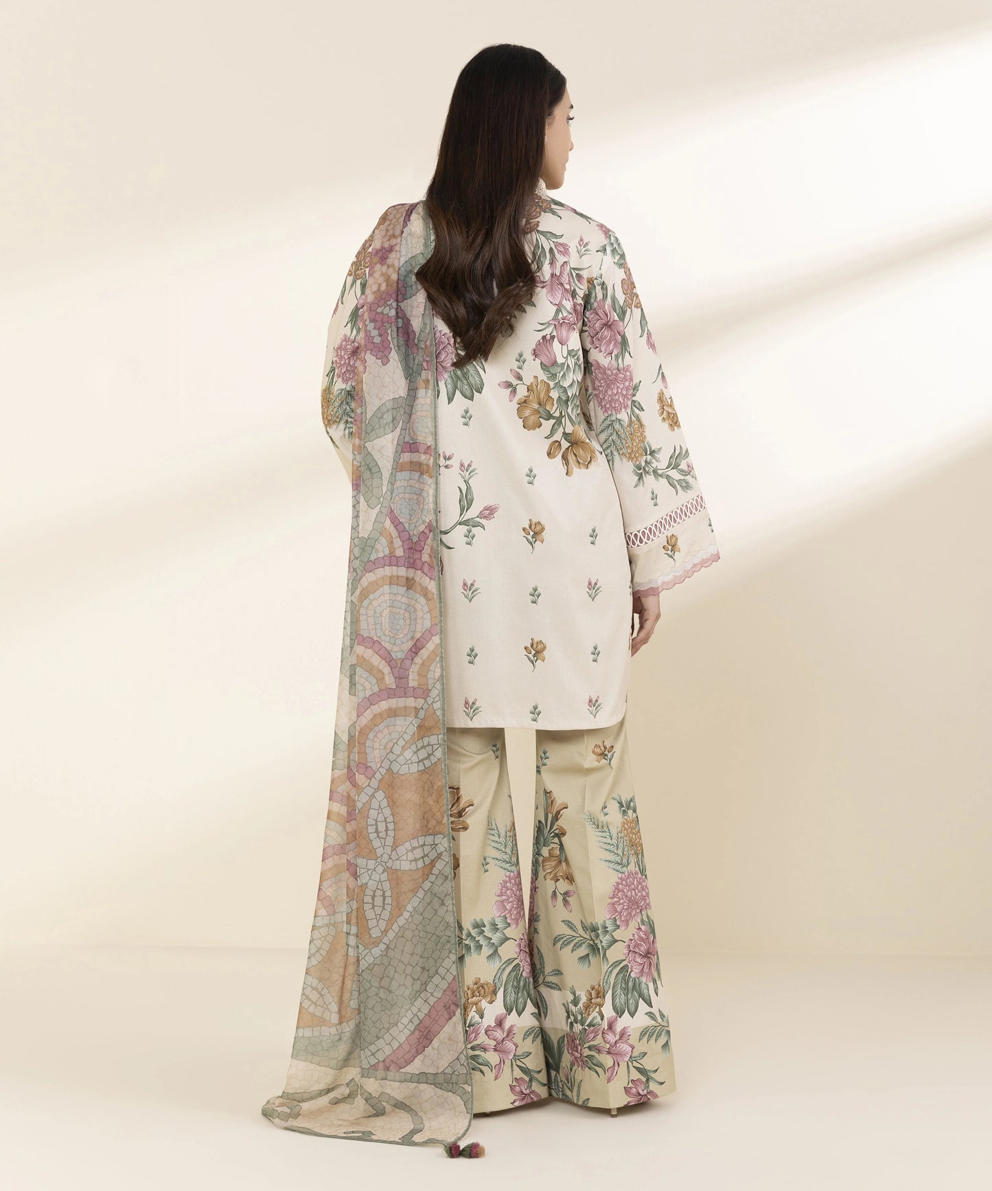 SAPPHIRE | UNSTITCHED 3 PIECE PRINTED LAWN SUIT