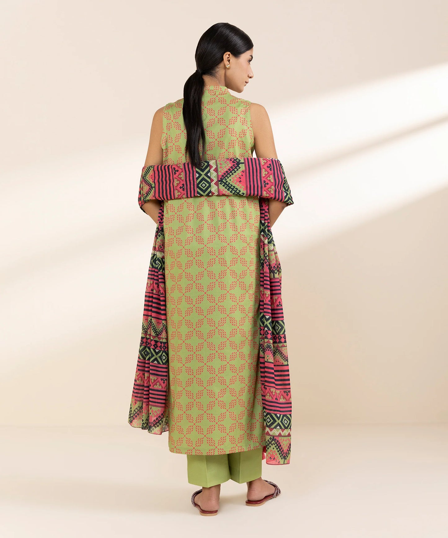 SAPPHIRE | UNSTITCHED 3 PIECE PRINTED LAWN SUIT