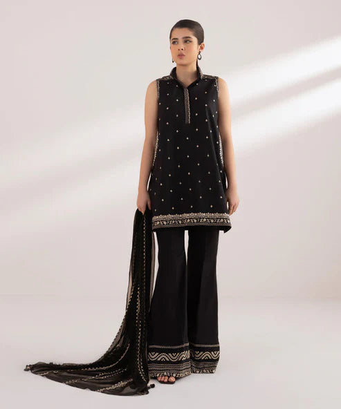 SAPPHIRE | UNSTITCHED 3 PIECE EMBROIDERED LAWN SUIT