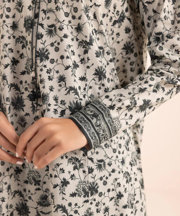 SAPPHIRE | UNSTITCHED 3 PIECE EMBROIDERED LAWN SUIT