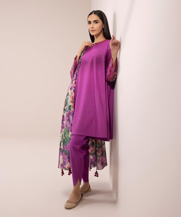 SAPPHIRE | UNSTITCHED 3 PIECE EMBROIDERED LAWN SUIT