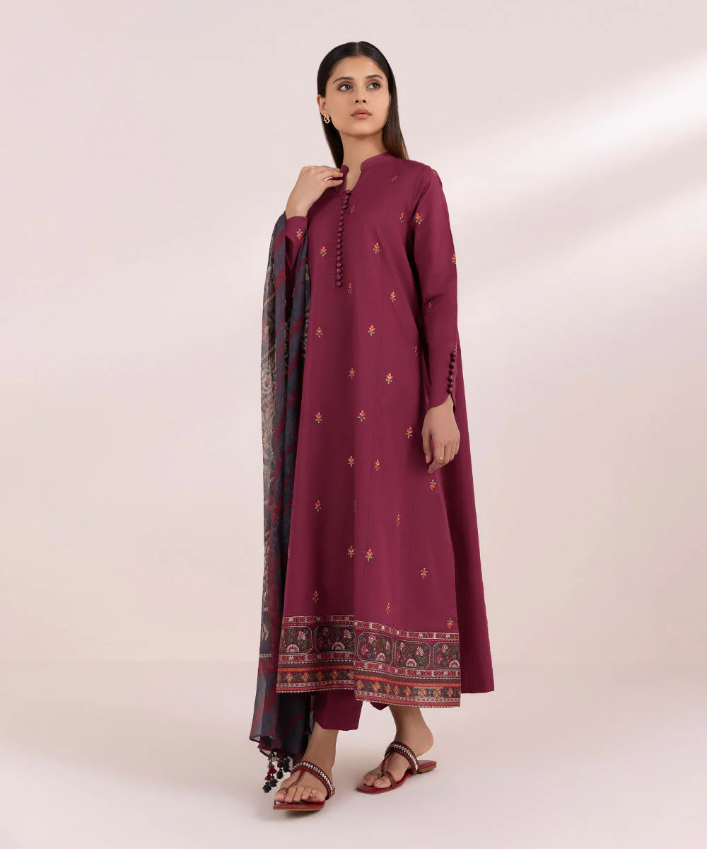 SAPPHIRE | UNSTITCHED 3 PIECE EMBROIDERED LAWN SUIT