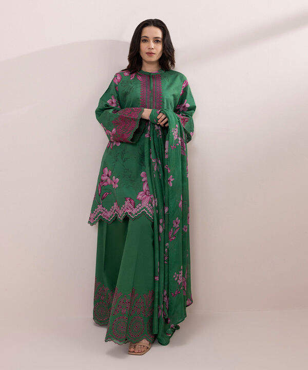 SAPPHIRE | UNSTITCHED 3 PIECE EMBROIDERED LAWN SUIT