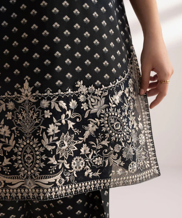 SAPPHIRE | UNSTITCHED 3 PIECE EMBROIDERED LAWN SUIT