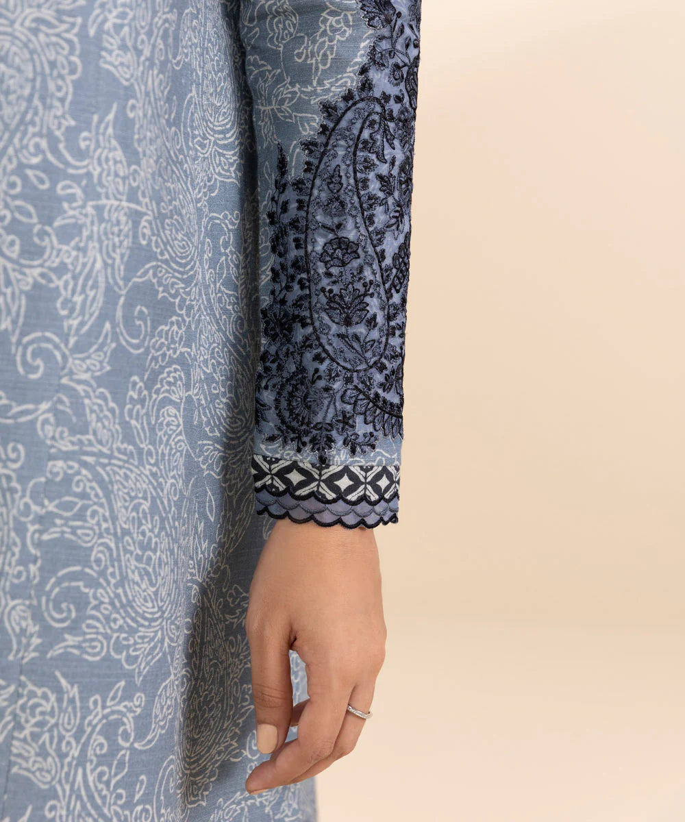 SAPPHIRE | UNSTITCHED 3 PIECE EMBROIDERED LIGHT KHADDAR SUIT