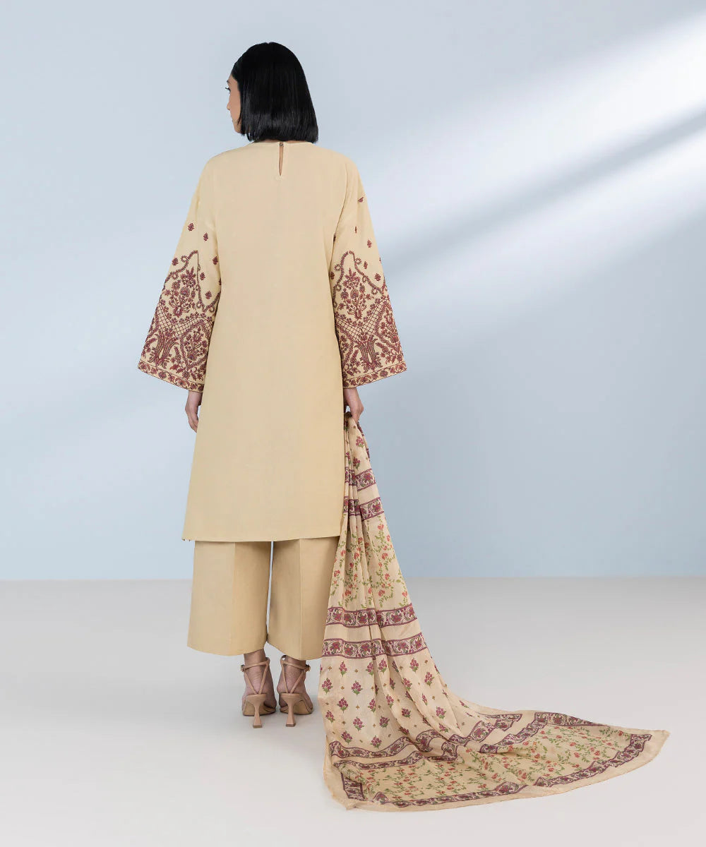 SAPPHIRE | UNSTITCHED 3 PIECE EMBROIDERED LAWN SUIT
