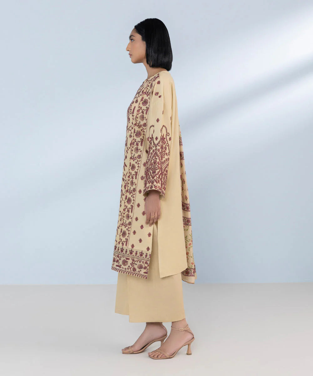 SAPPHIRE | UNSTITCHED 3 PIECE EMBROIDERED LAWN SUIT