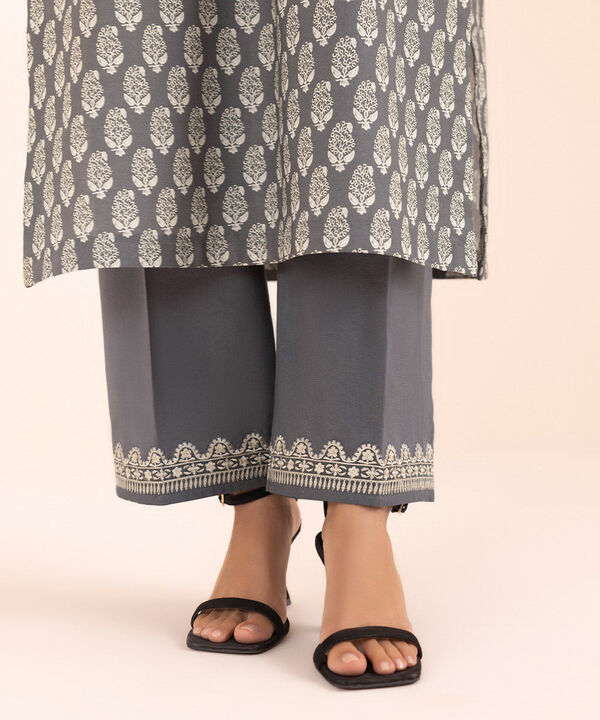 SAPPHIRE | UNSTITCHED 2 PIECE EMBROIDERED CAMBRIC SUIT
