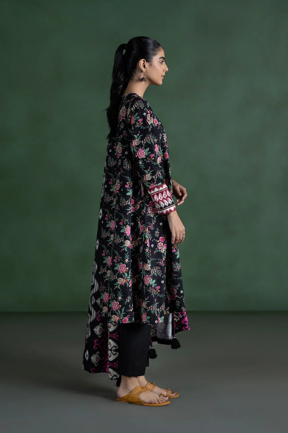 SAPPHIRE | UNSTITCHED 3 PIECE PRINTED LAWN SUIT